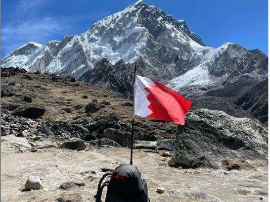  Bahraini Team Including Royal Family Member Scales Mount Everest 