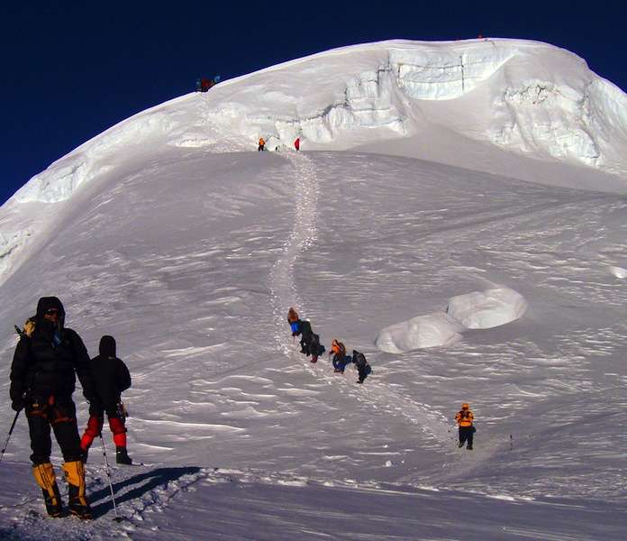  Study Finds Mera Peak Suitable for Ski Mountaineering 