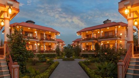 40 Percent Resorts in Chitwan District