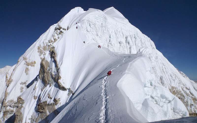Government Grants Permission for First Expedition this Season to Scale Mt Baruntse 