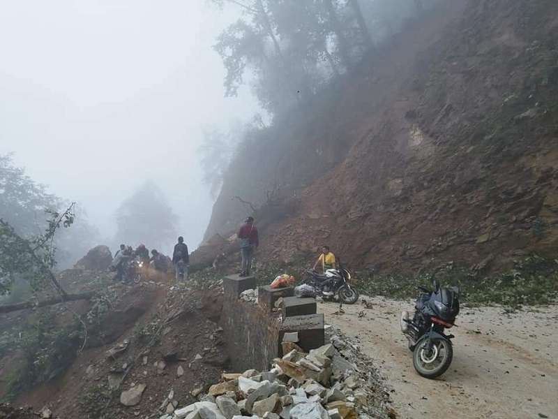 14 Road Sections Damaged by Floods and Landslides