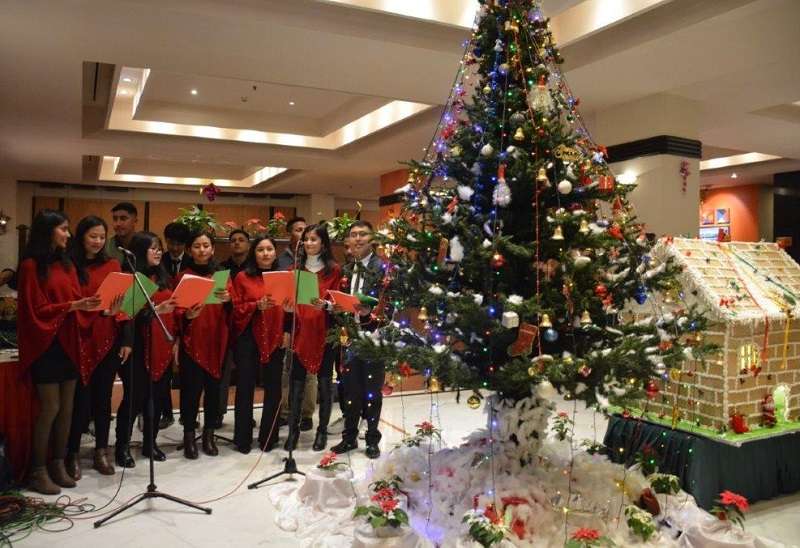 Radisson Hotel Organises Christmas Tree-Lighting Ceremony