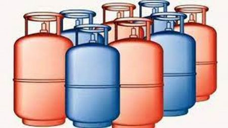 Dealers Fined Rs 20,000 for Creating Artificial Shortage of Cooking Gas